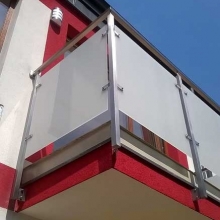 Balustrada-balkonowa-mocowanie-do-czoła-płyty-1